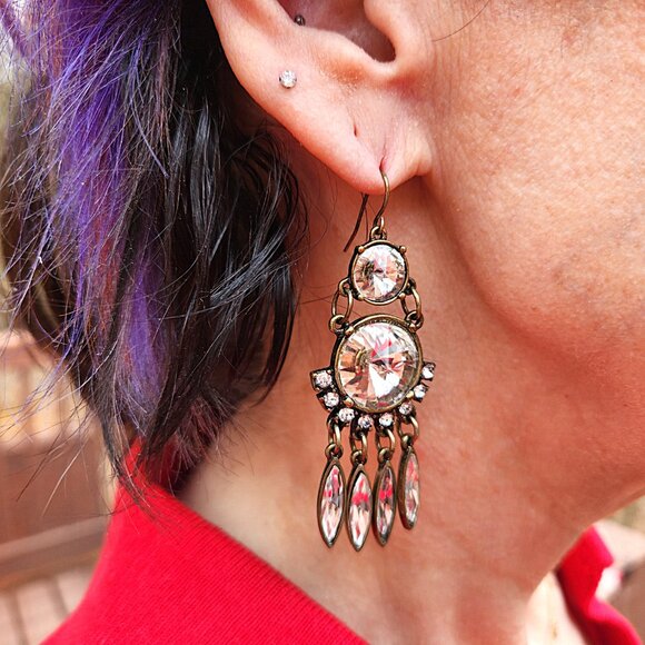 GOLD TONE FACETED CRYSTAL CHANDELIER BOHO DROP EARRINGS - Picture 3 of 7